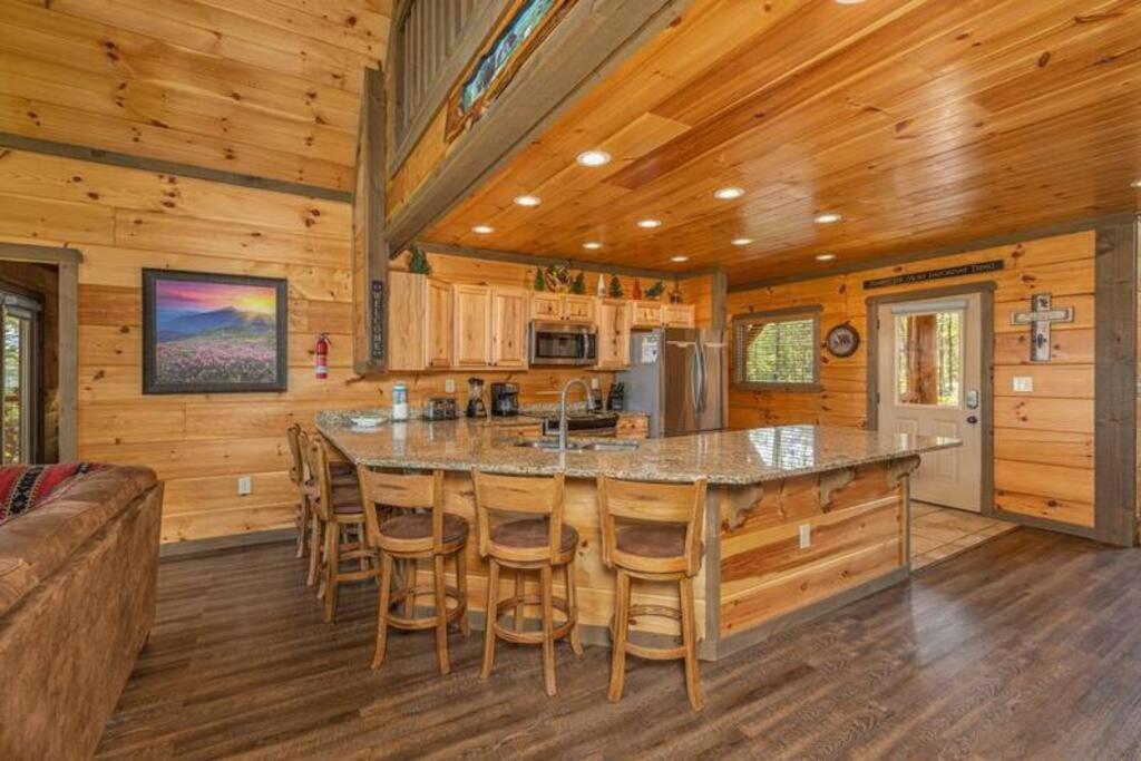 The Appalachian - Your Pigeon Forge Dream Cabin เซอเวียร์วีล ภายนอก รูปภาพ