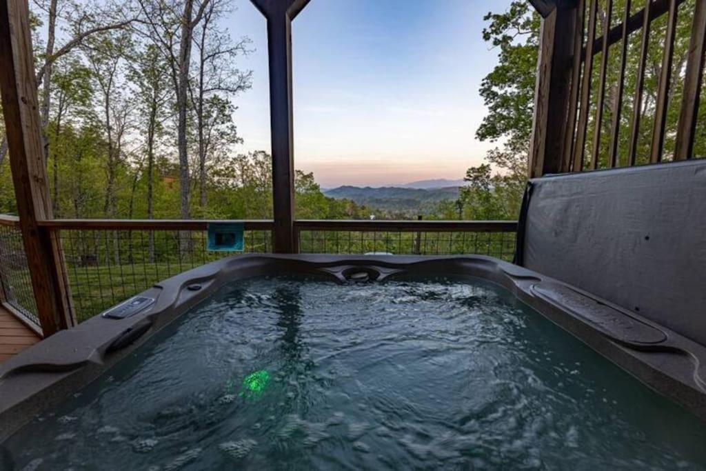 The Appalachian - Your Pigeon Forge Dream Cabin เซอเวียร์วีล ภายนอก รูปภาพ