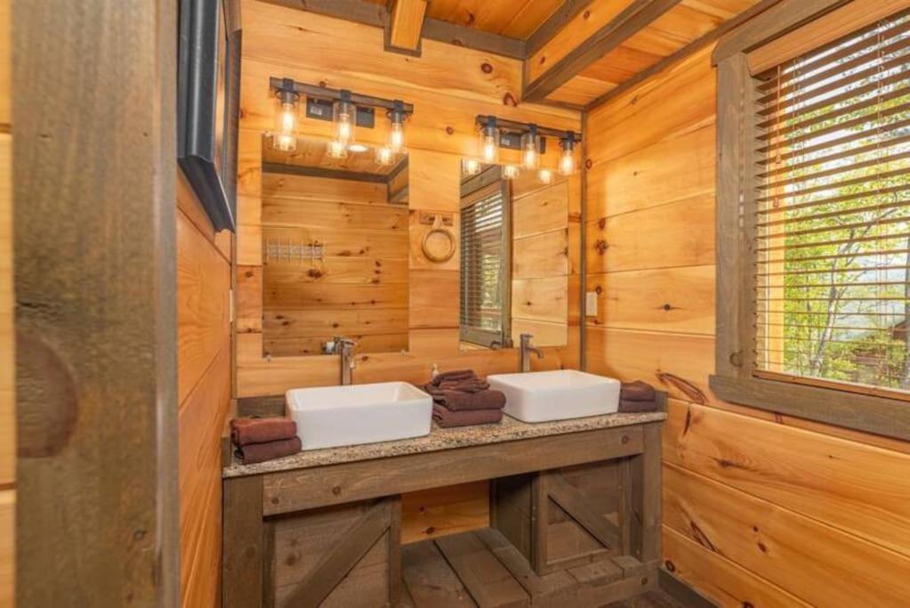 The Appalachian - Your Pigeon Forge Dream Cabin เซอเวียร์วีล ภายนอก รูปภาพ
